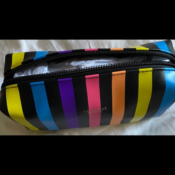 Victoria Secret makeup travel bag - Picture 6 of 6